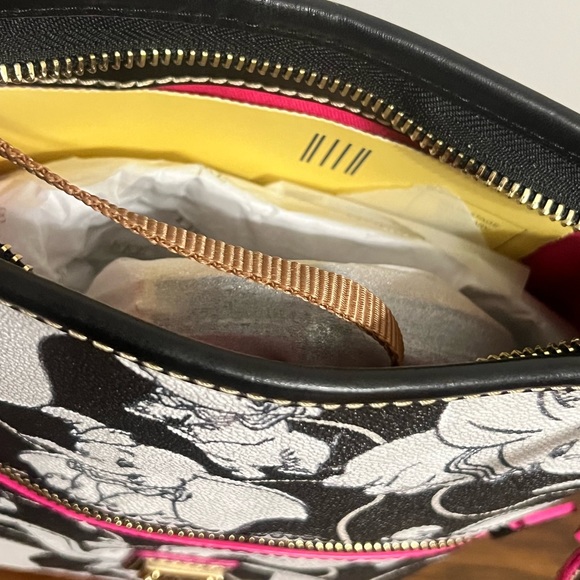 Brand New D&B Dumbo Crossbody - Picture 5 of 5